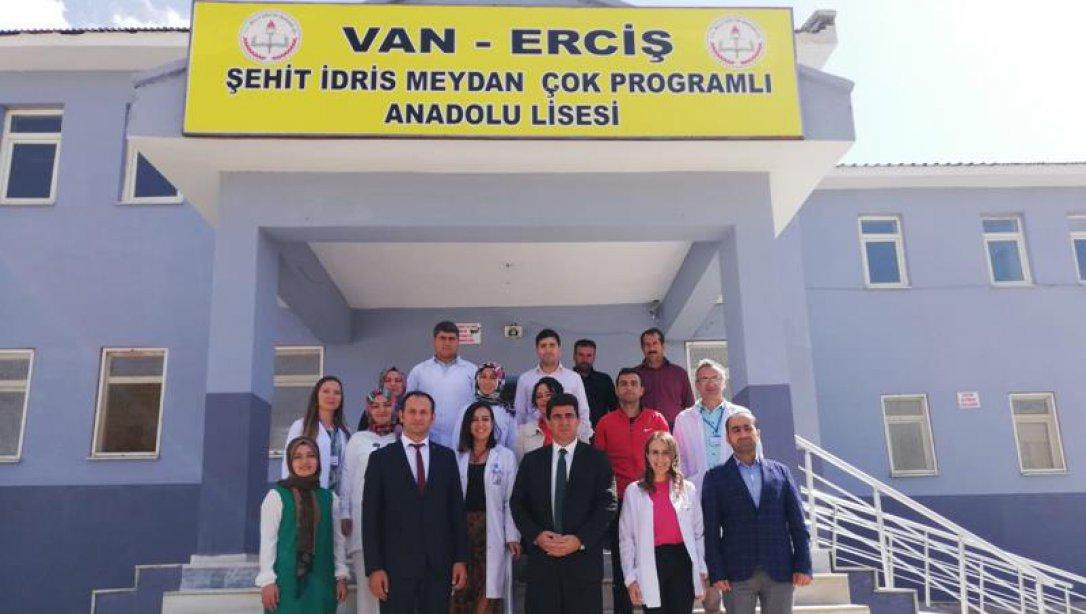 İlçe Kaymakamımız Nuri Mehmetbeyoğlu ve İlçe Milli Eğitim Müdürümüz Erol Şimşek okul ziyaretlerine devam ediyor.