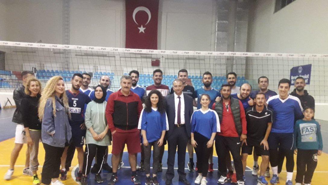 Türkiye Öğretmenler Voleybol ve Futsal Turnuvası ilçemizde gerçekleşti.