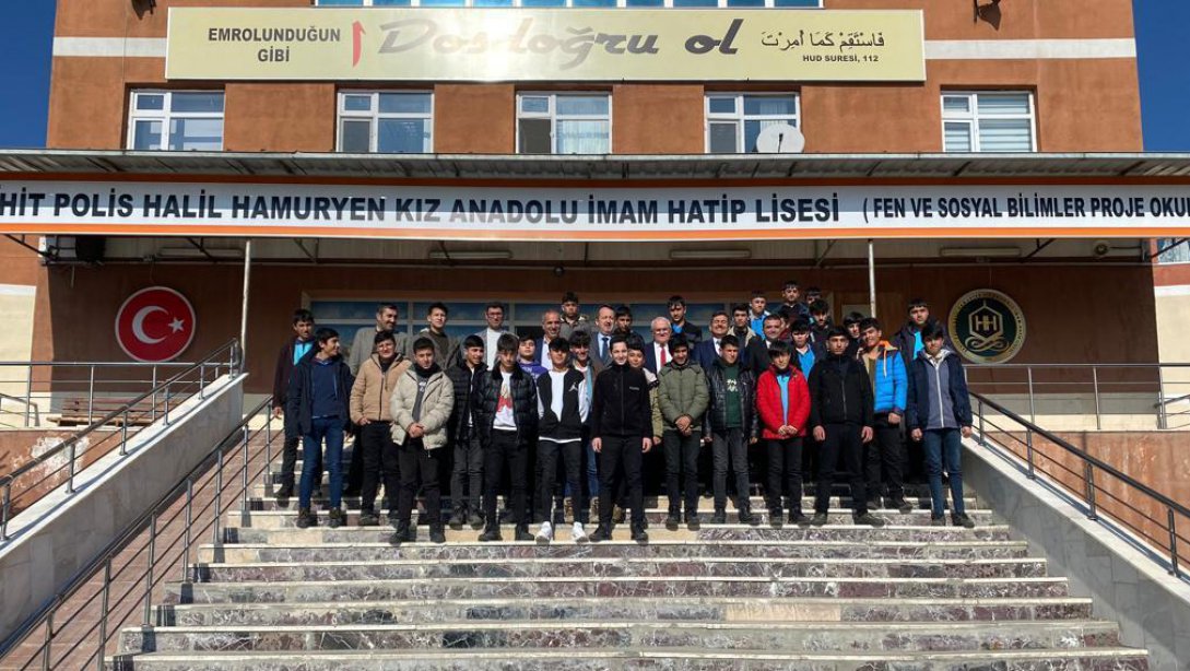 Erciş Şehit Polis Halil Hamuryen Kız Anadolu İmam Hatip Lisemize ziyaret.