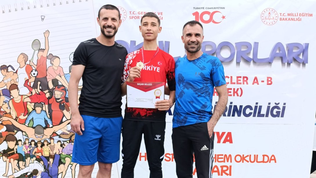 Okul Sporları Kapsamında Yapılan Türkiye Puanlı Atletizm Şampiyonasında İlçemizden Büyük Başarı